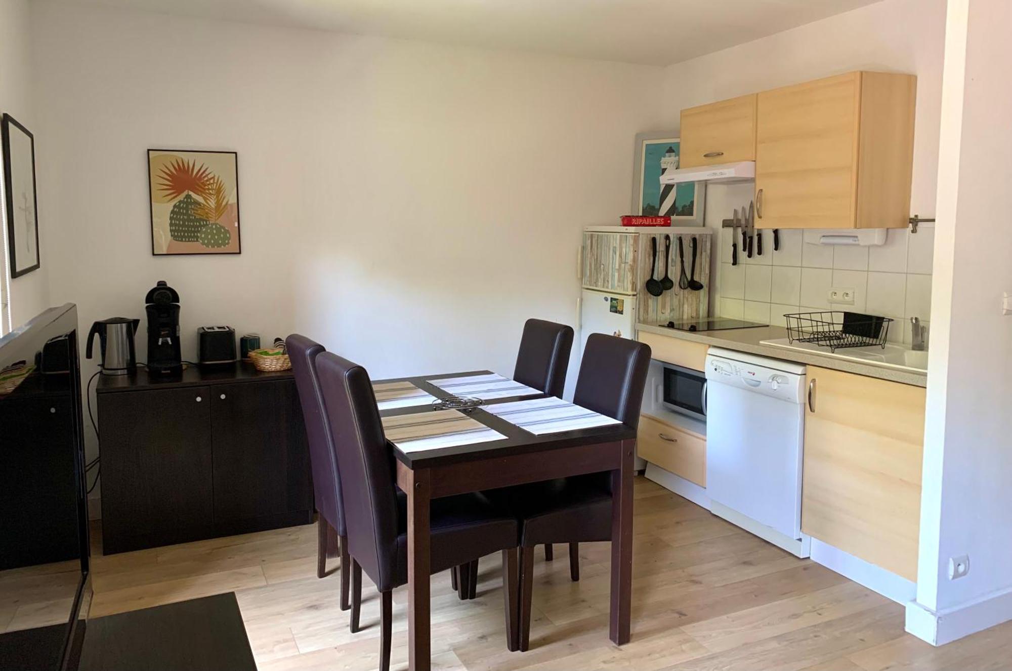 Bel Appartement Cosy Dans Residence Avec Piscine 5 Minutes Plage Messanges  Luaran gambar